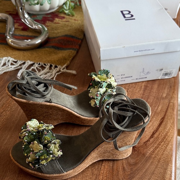 Bakers Olive Floral Wedge Sandals - Picture 2 of 4